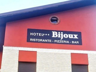 HOTEL BIJOUX